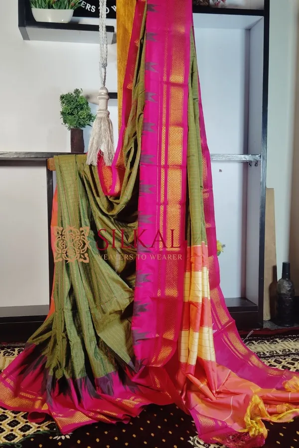 One_Side_Border_Chandarana_Temple_Saree_Code-_SKL1312