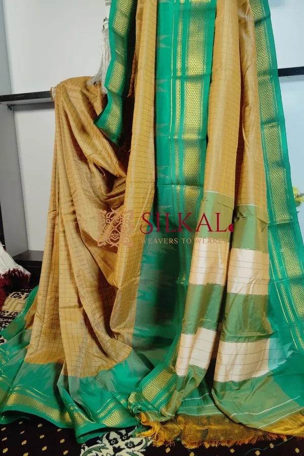 One_Side_Border_Chandarana_Temple_Saree_Saree_Code-_SKL1779