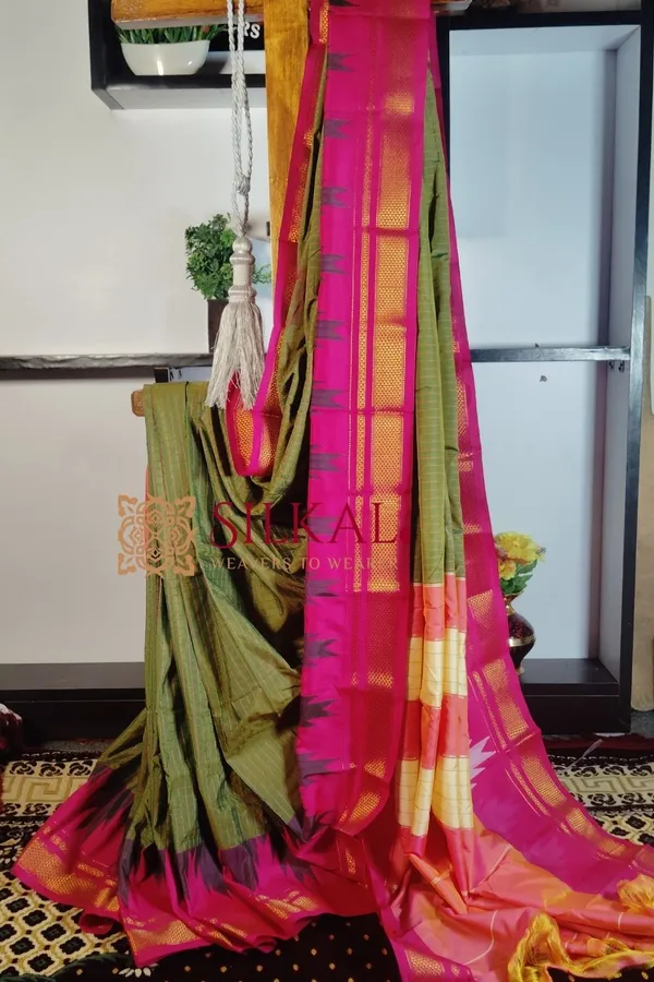 One_Side_Border_Chandarana_Temple_Saree_Code-_SKL1312
