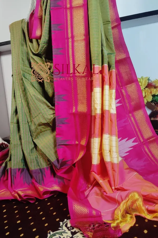 One_Side_Border_Chandarana_Temple_Saree_Code-_SKL1312