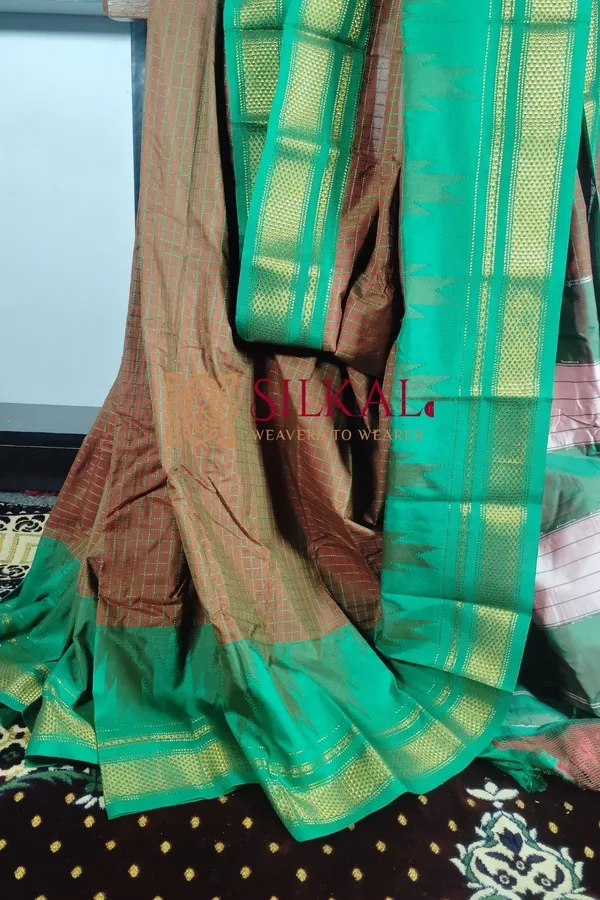 One_Side_Border_Chandarana_Temple_Saree_Code-_SKL1777
