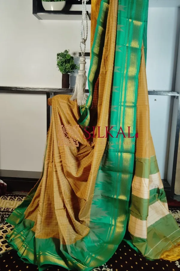 One_Side_Border_Chandarana_Temple_Saree_Saree_Code-_SKL1779
