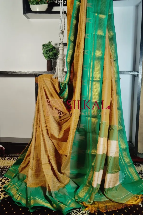 One_Side_Border_Chandarana_Temple_Saree_Saree_Code-_SKL1779