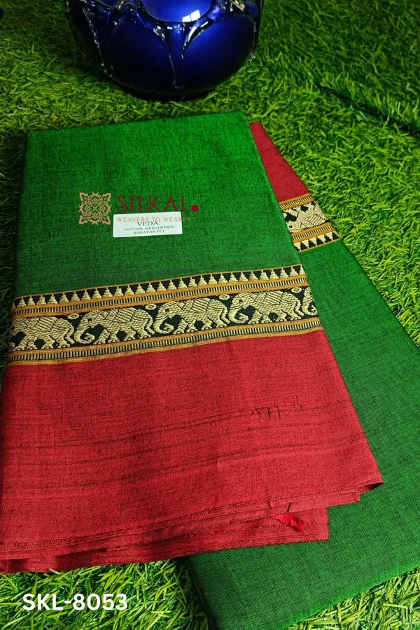 Narayan_Peth_Plain_Cotton_Saree_With_Patti_Pallu_Code-_SKL1610