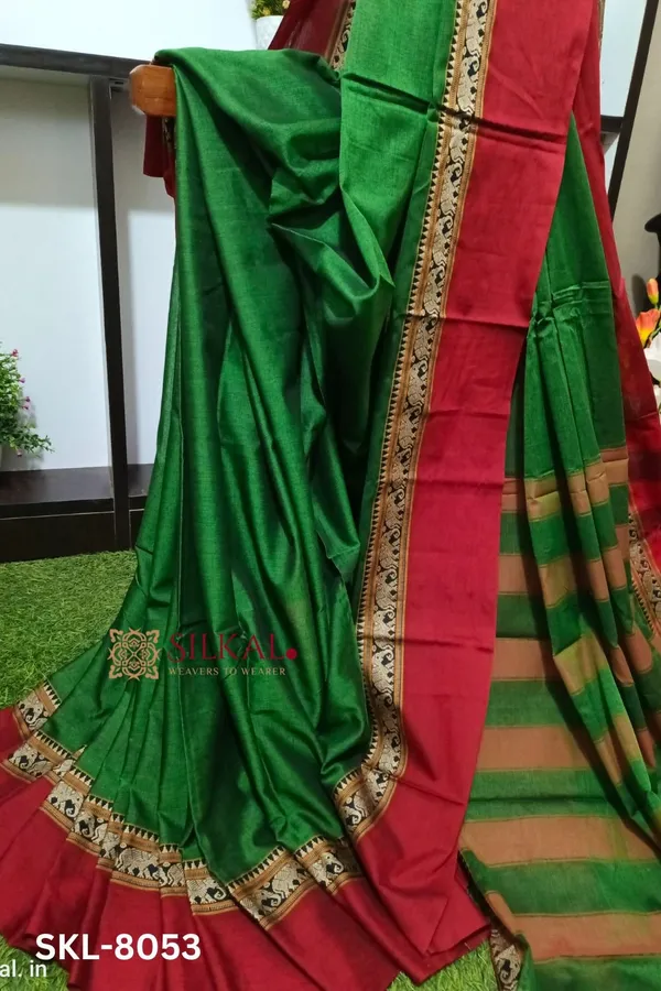 Narayan_Peth_Plain_Cotton_Saree_With_Patti_Pallu_Code-_SKL1610