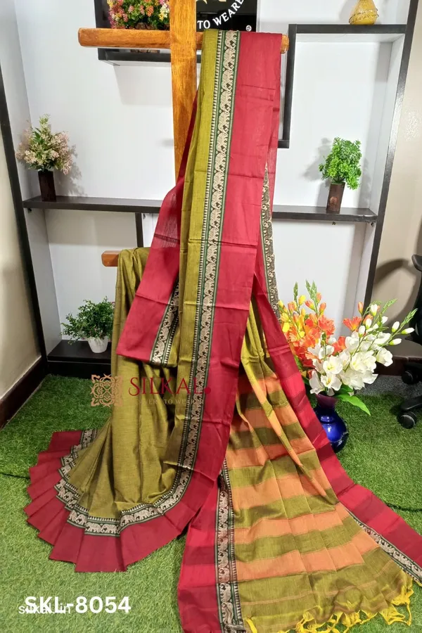 Narayan_Peth_Plain_Cotton_Saree_With_Patti_Pallu_Saree_Code-_SKL1611