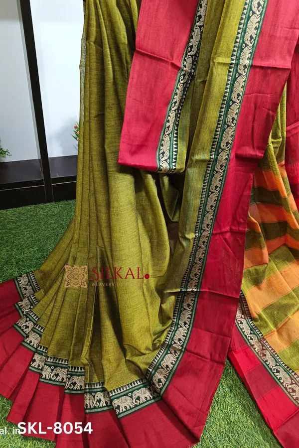 Narayan_Peth_Plain_Cotton_Saree_With_Patti_Pallu_Saree_Code-_SKL1611
