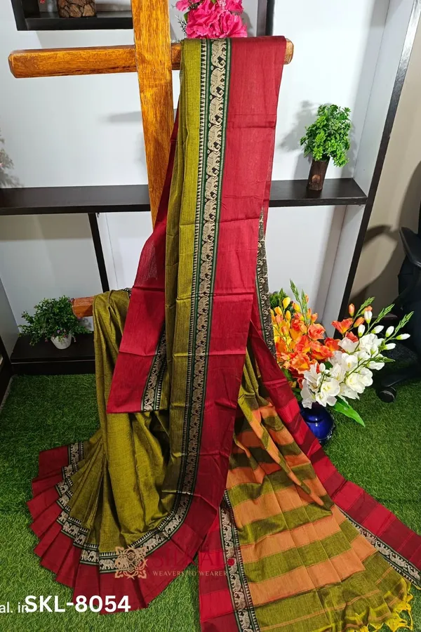 Narayan_Peth_Plain_Cotton_Saree_With_Patti_Pallu_Saree_Code-_SKL1611