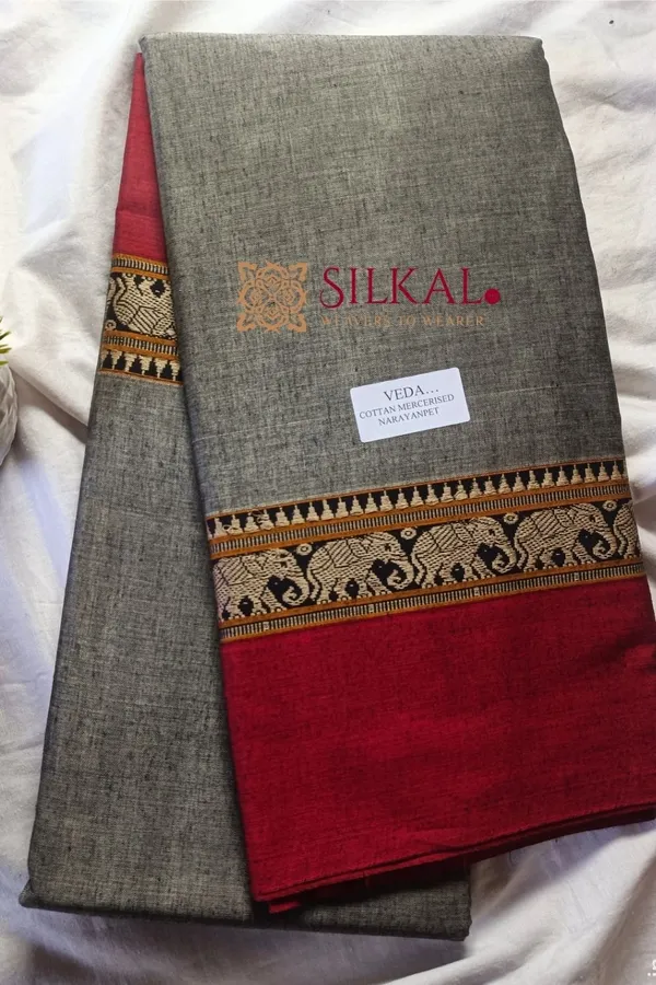 Narayan_Peth_Plain_Cotton_Saree_With_Patti_Pallu_Saree_Code-_SKL1604