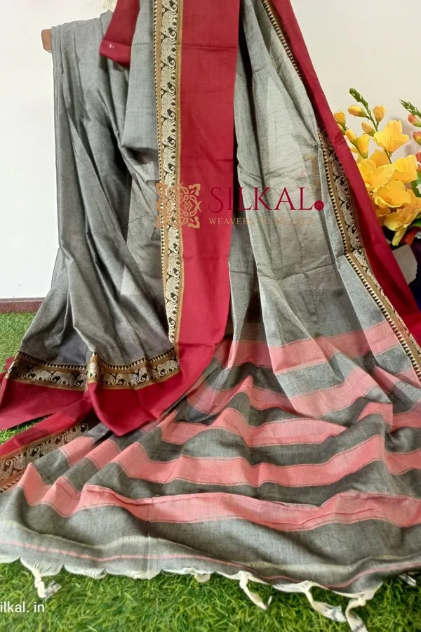 Narayan_Peth_Plain_Cotton_Saree_With_Patti_Pallu_Saree_Code-_SKL1604