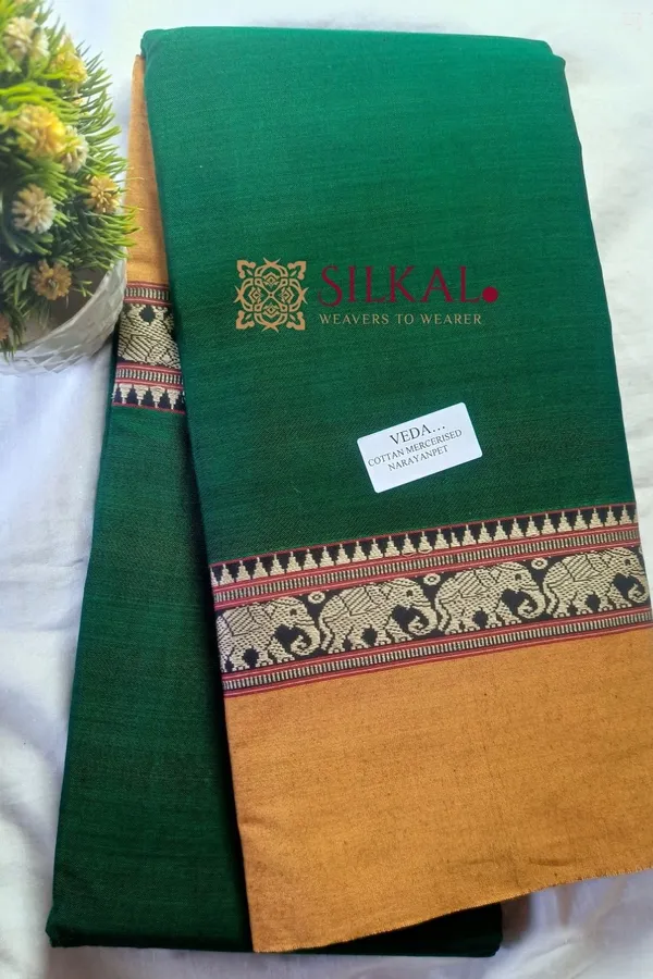 Narayan_Peth_Plain_Cotton_Saree_With_Patti_Pallu_Saree_Code-_SKL1605