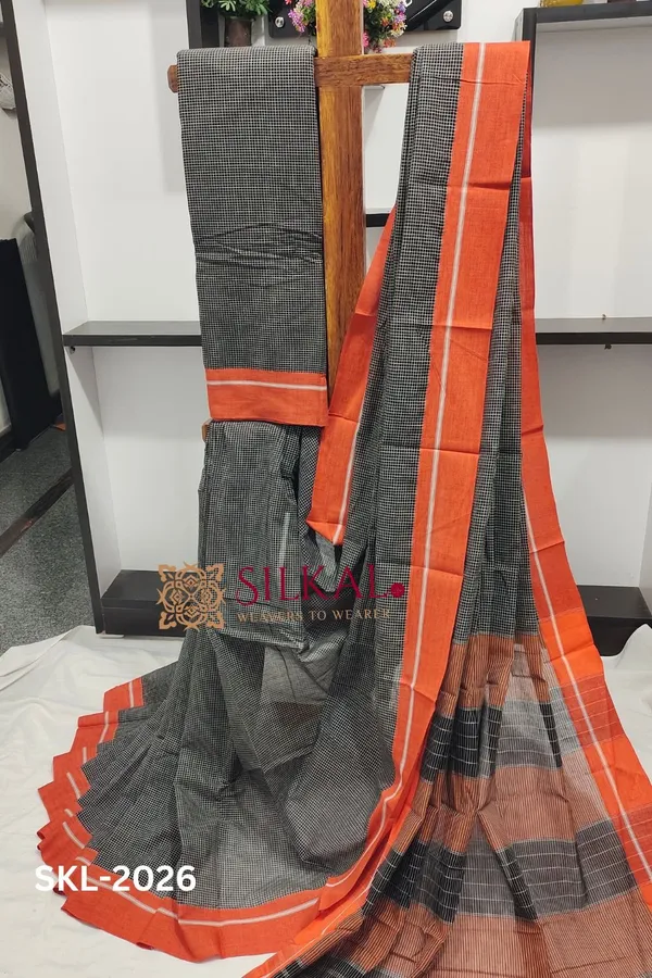 Patteda_Anchu_Checks_With_Plain_Border_Saree_Code-_SKL1108