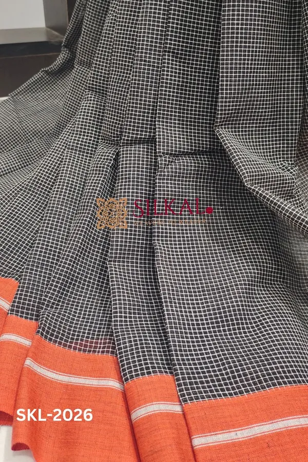 Patteda_Anchu_Checks_With_Plain_Border_Saree_Code-_SKL1108