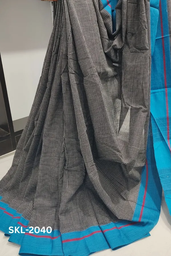 Patteda_Anchu_Checks_With_Plain_Border_Saree_Code-_SKL1668