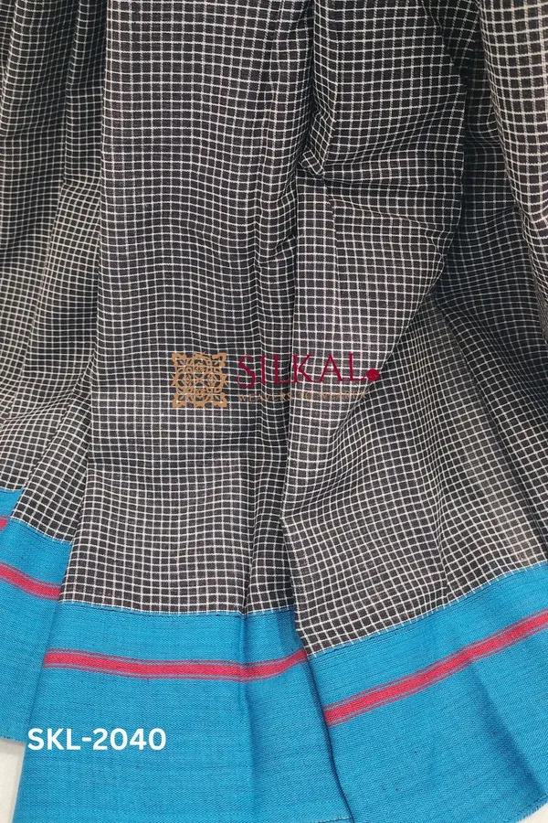 Patteda_Anchu_Checks_With_Plain_Border_Saree_Code-_SKL1668