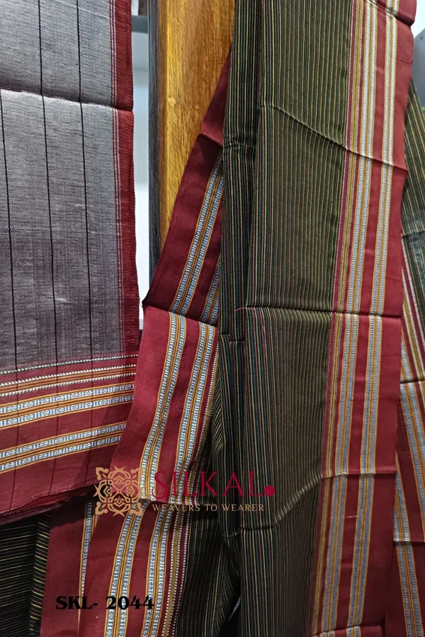 Ilkal_Viscose_Silk_Kaddi_Saree_With_Gomi_Border_Saree_Code-_SKL1223