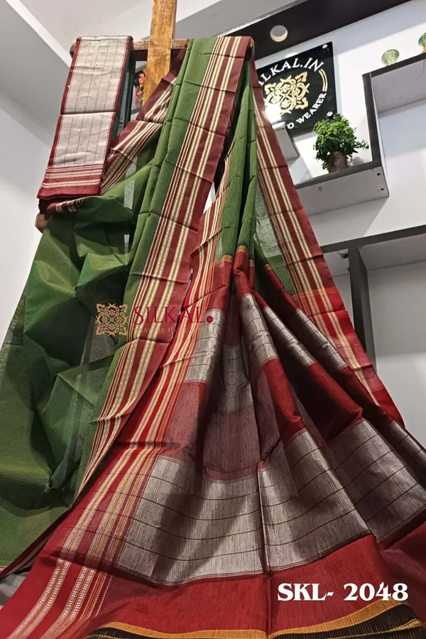 Ilkal_Viscose_Silk_Kaddi_Saree_With_Gomi_Border_Saree_Code-_SKL1375