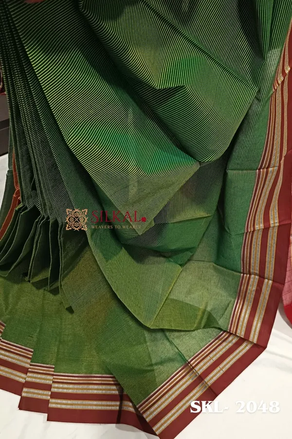 Ilkal_Viscose_Silk_Kaddi_Saree_With_Gomi_Border_Saree_Code-_SKL1375