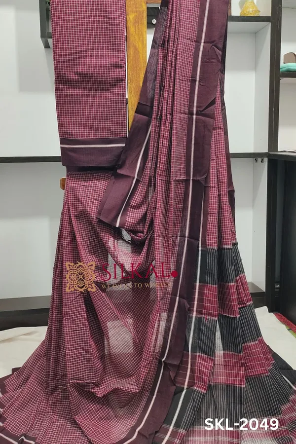 Patteda_Anchu_Checks_With_Plain_Border_Saree_Code-_SKL1398