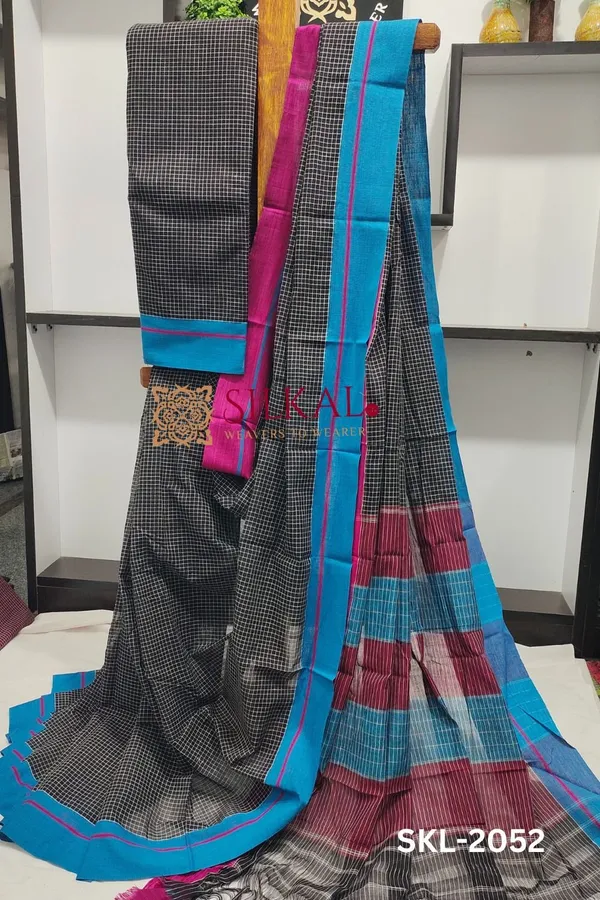 Patteda_Anchu_Checks_With_Plain_Border_Saree_Code-_SKL1684