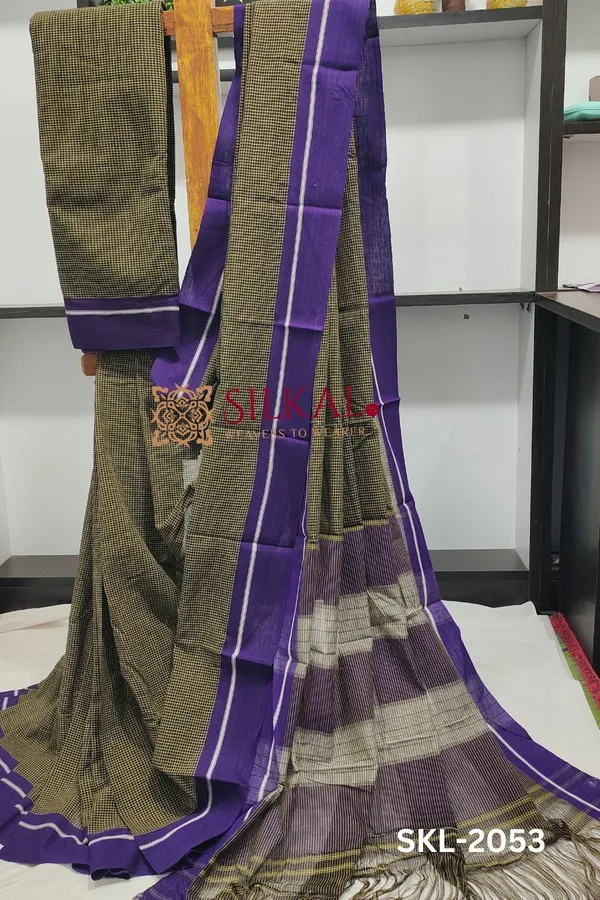 Patteda_Anchu_Checks_With_Plain_Border_Saree_Code-_SKL1140