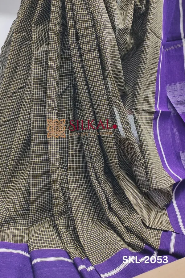 Patteda_Anchu_Checks_With_Plain_Border_Saree_Code-_SKL1140