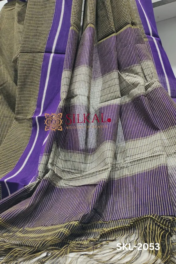Patteda_Anchu_Checks_With_Plain_Border_Saree_Code-_SKL1140