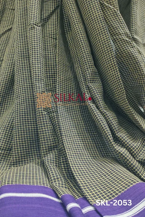 Patteda_Anchu_Checks_With_Plain_Border_Saree_Code-_SKL1140