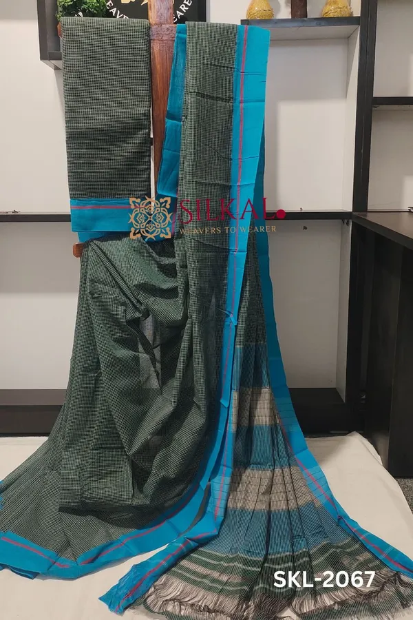 Patteda_Anchu_Checks_With_Plain_Border_Saree_Code-_SKL1687