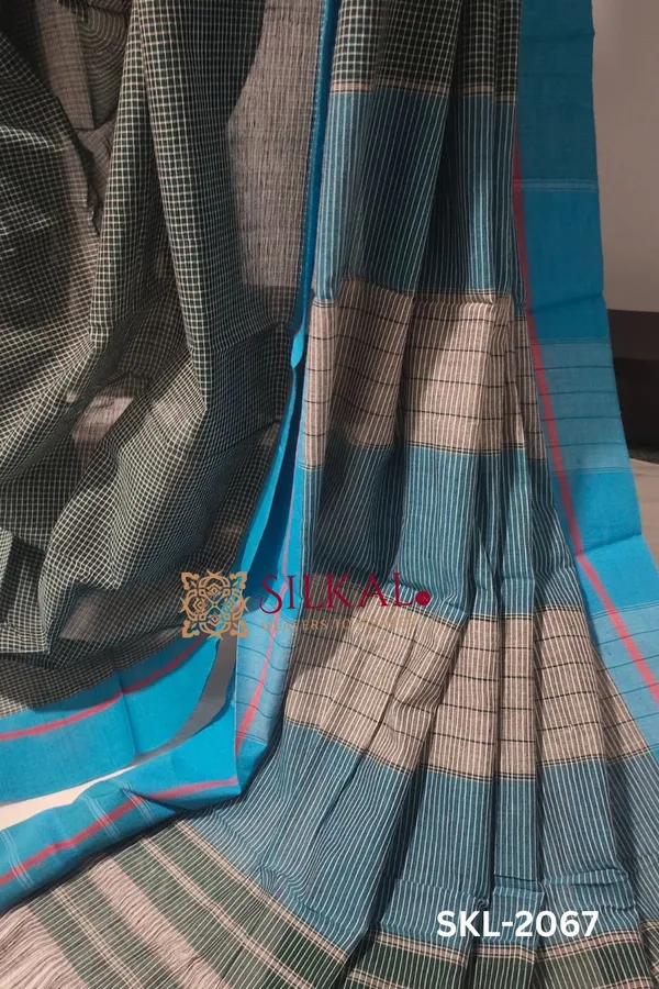 Patteda_Anchu_Checks_With_Plain_Border_Saree_Code-_SKL1687