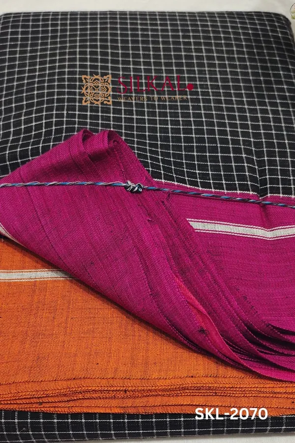 Patteda_Anchu_Checks_With_Plain_Border_Saree_Code-_SKL1020