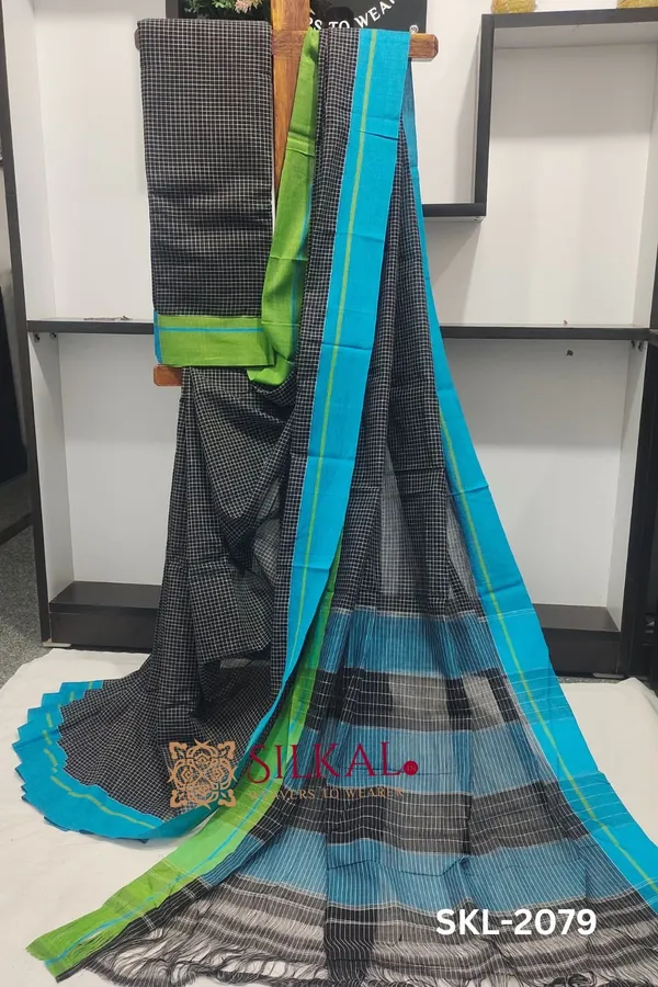 Patteda_Anchu_Checks_With_Plain_Border_Saree_Code-_SKL1099