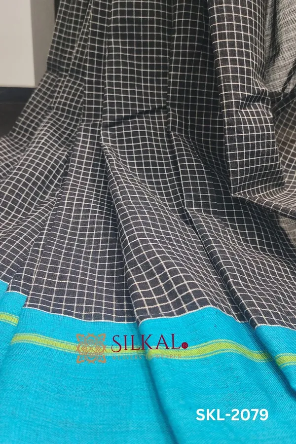 Patteda_Anchu_Checks_With_Plain_Border_Saree_Code-_SKL1099