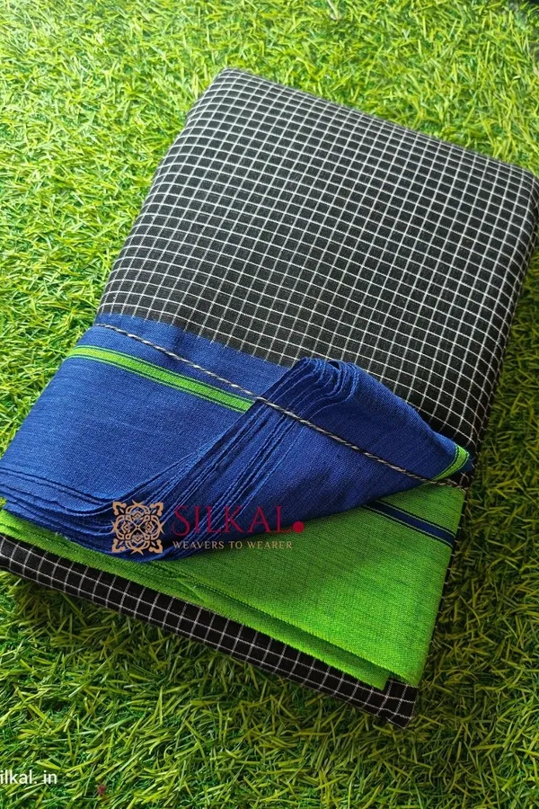 Patteda_Anchu_Checks_With_Plain_Border_Saree_Code-_SKL1332
