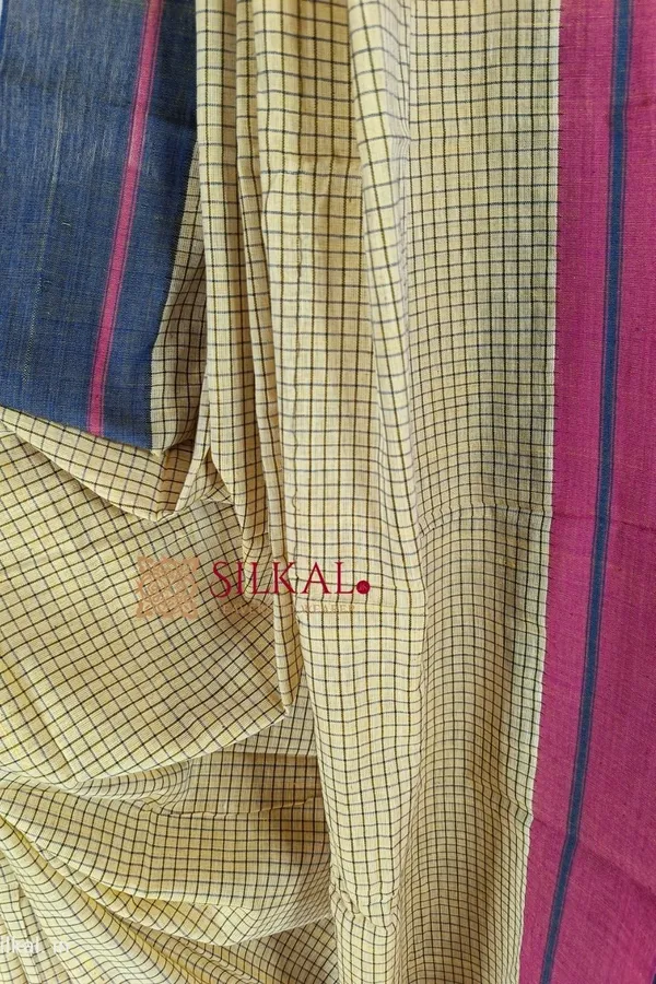 Patteda_Anchu_Checks_With_Plain_Border_Saree_Code-_SKL1115
