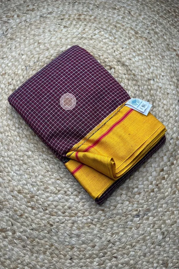 Patteda_Anchu_Checks_With_Plain_Border_Saree_Code-_SKL1335