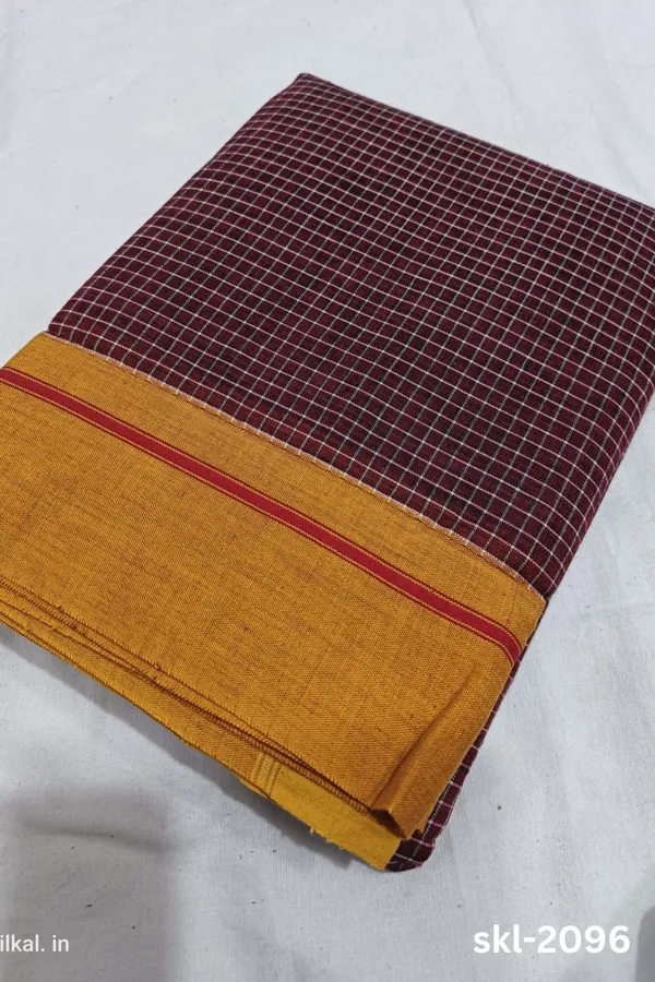 Patteda_Anchu_Checks_With_Plain_Border_Saree_Code-_SKL1335