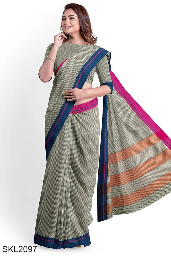 Patteda_Anchu_Checks_With_Plain_Border_Saree_Code-_SKL1030