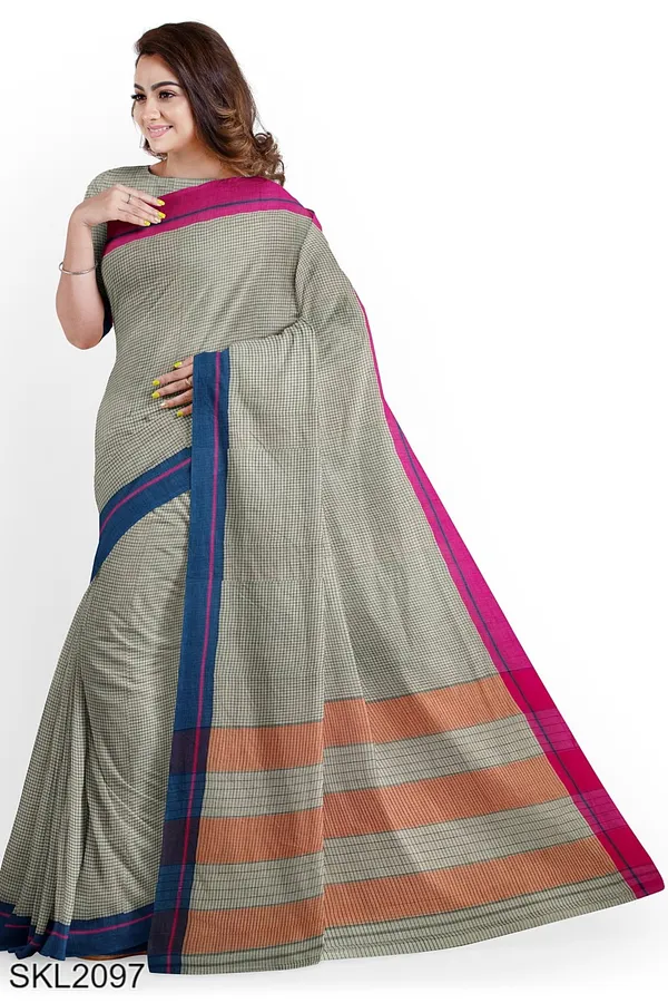 Patteda_Anchu_Checks_With_Plain_Border_Saree_Code-_SKL1030