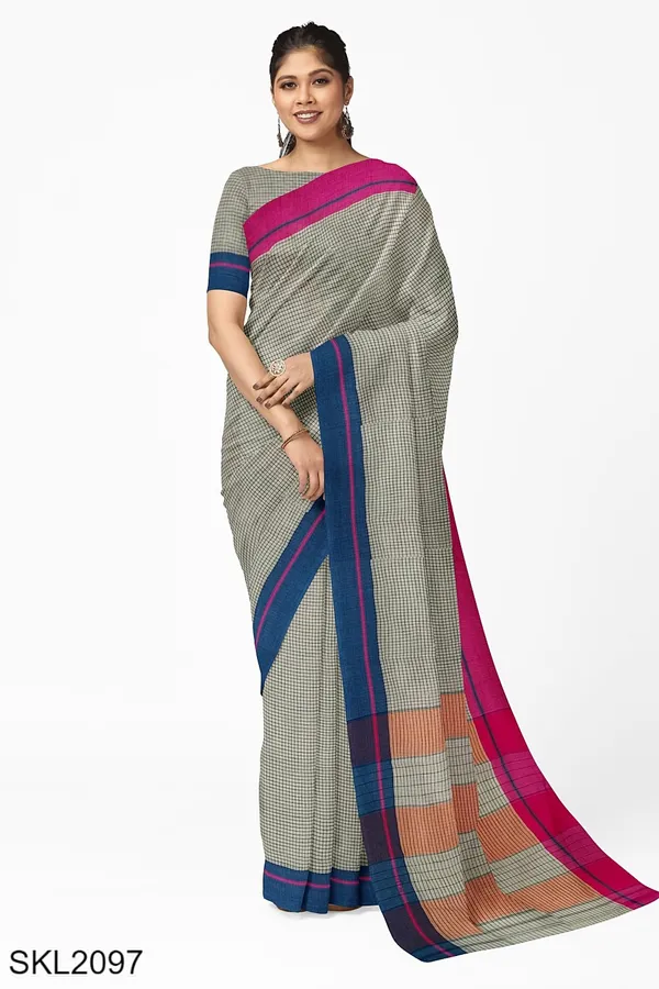 Patteda_Anchu_Checks_With_Plain_Border_Saree_Code-_SKL1030