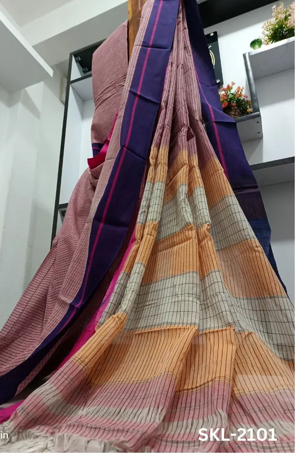 Patteda_Anchu_Checks_With_Plain_Border_Saree_Code-_SKL1525