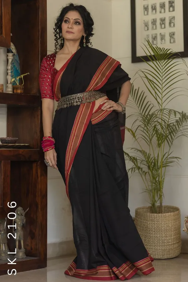 Patteda_Anchu_Pure_Cotton_With_Chikki_Paras_Border_Saree_Code-_SKL1175