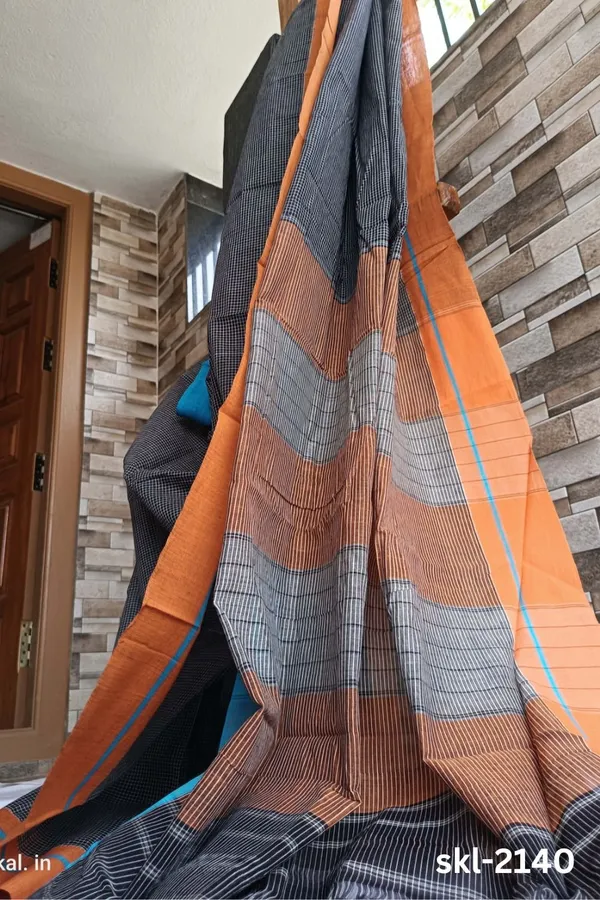Patteda_Anchu_Checks_With_Plain_Border_Saree_Code-_SKL1606