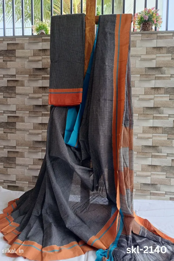 Patteda_Anchu_Checks_With_Plain_Border_Saree_Code-_SKL1606