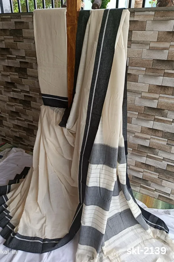 Plain_Patteda_Anchu_Pure_Cotton_Handloom_Saree_Saree_Code-_SKL1107