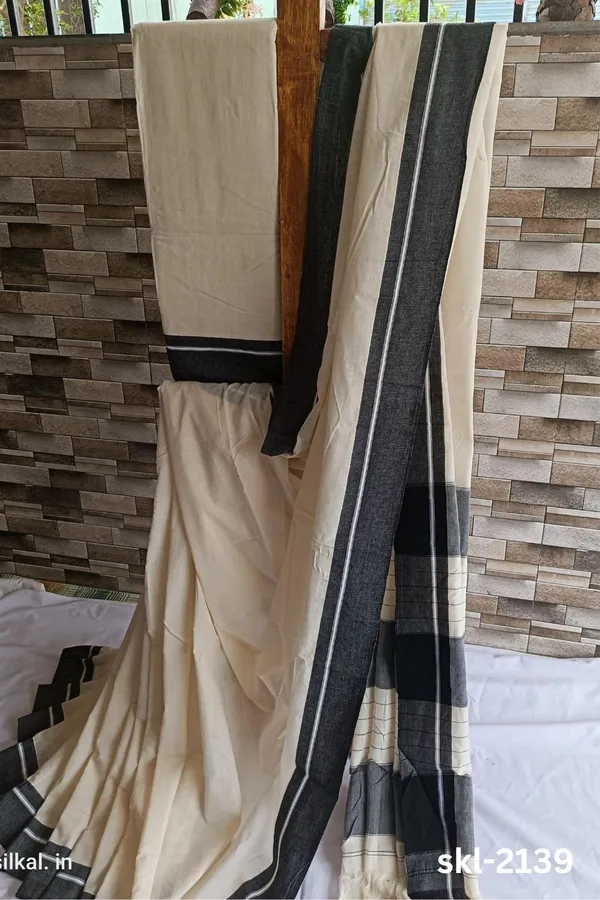 Plain_Patteda_Anchu_Pure_Cotton_Handloom_Saree_Saree_Code-_SKL1107