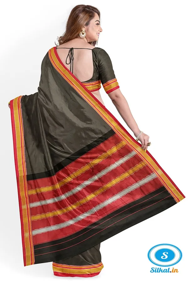 Ilkal_Plain_Cotton_Saree_With_Chikki_Paras_Border_Saree_Code-_SKL1669