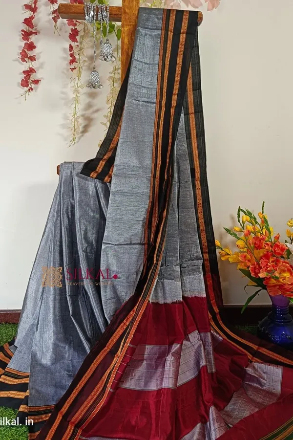 Ilkal_Handloom_Viscose_Cotton_Silk_Special_Gayatri_Border_Saree_Saree_Code-_SKL1591