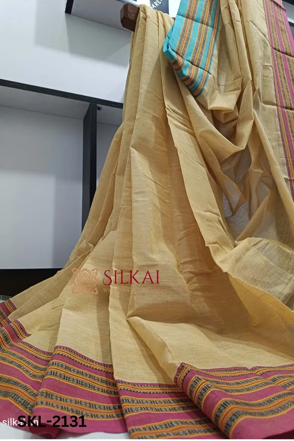 Patteda_Anchu_Pure_Cotton_Handwoven_Saree_With_Gaadi_Dadi_Border_Code-_SKL1596