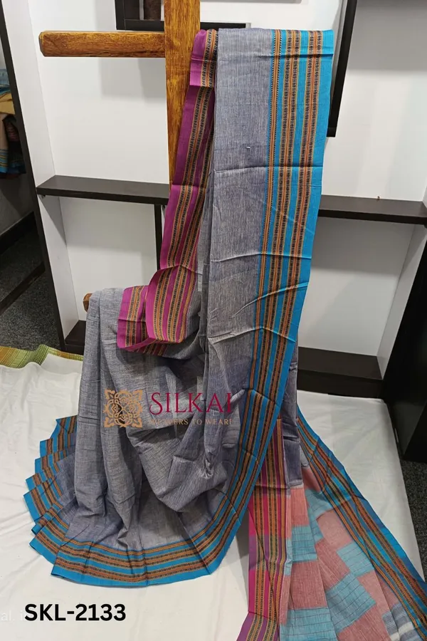 Patteda_Anchu_Pure_Cotton_Handwoven_Saree_With_Gaadi_Dadi_Border_Saree_Code-_SKL1381